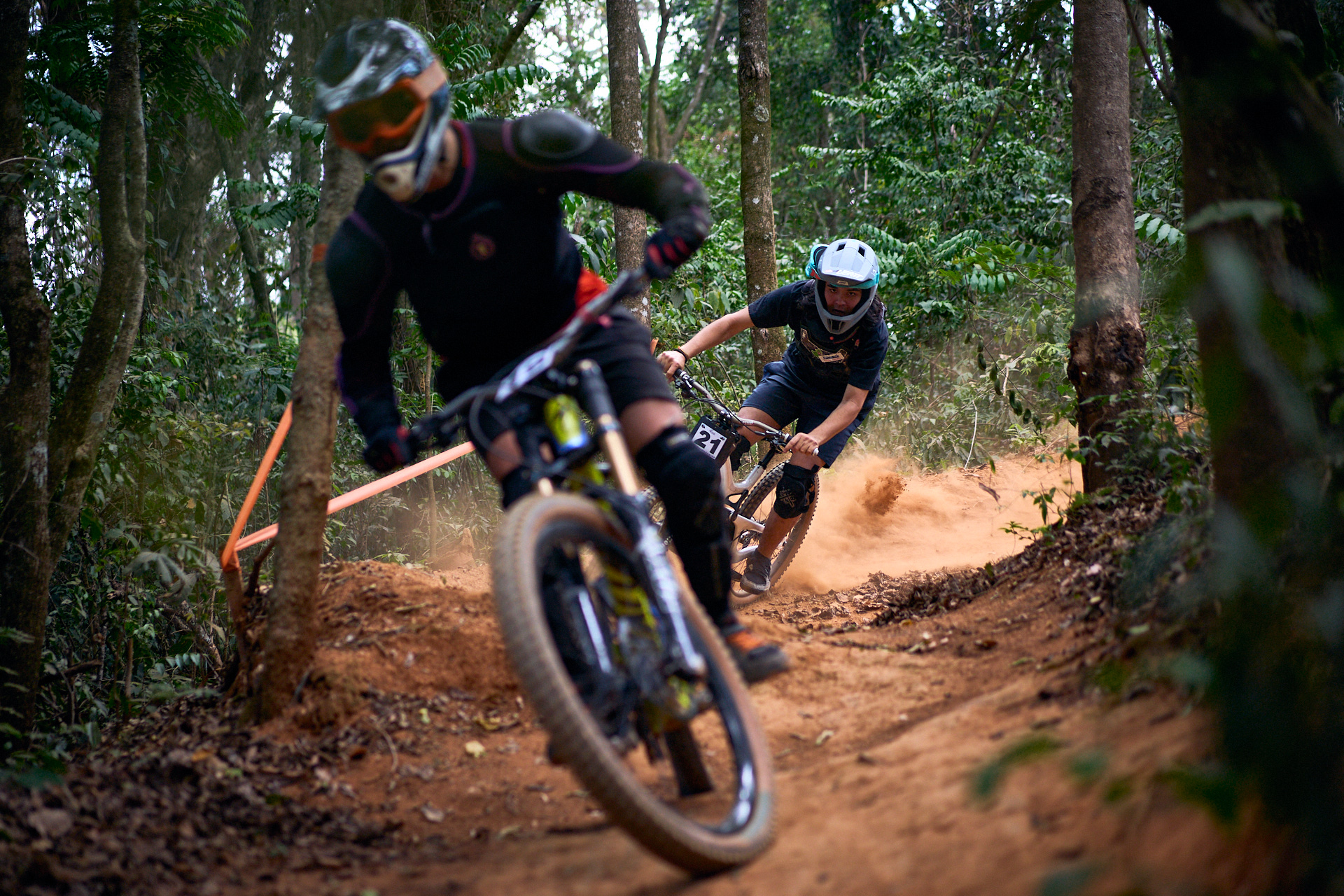 max-kandler-downhill-cycling-photography-03