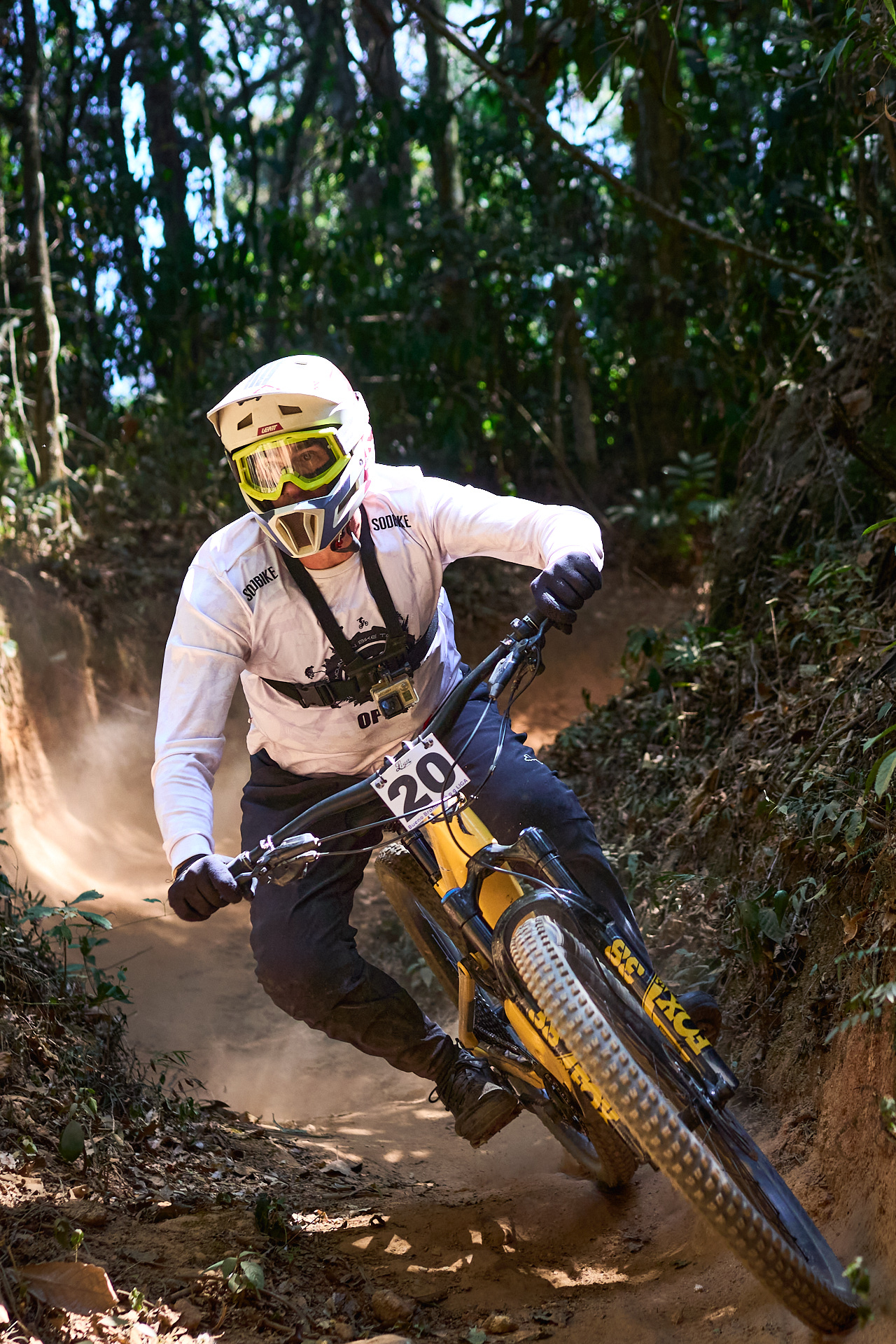 amax-kandler-downhill-cycling-photography-04