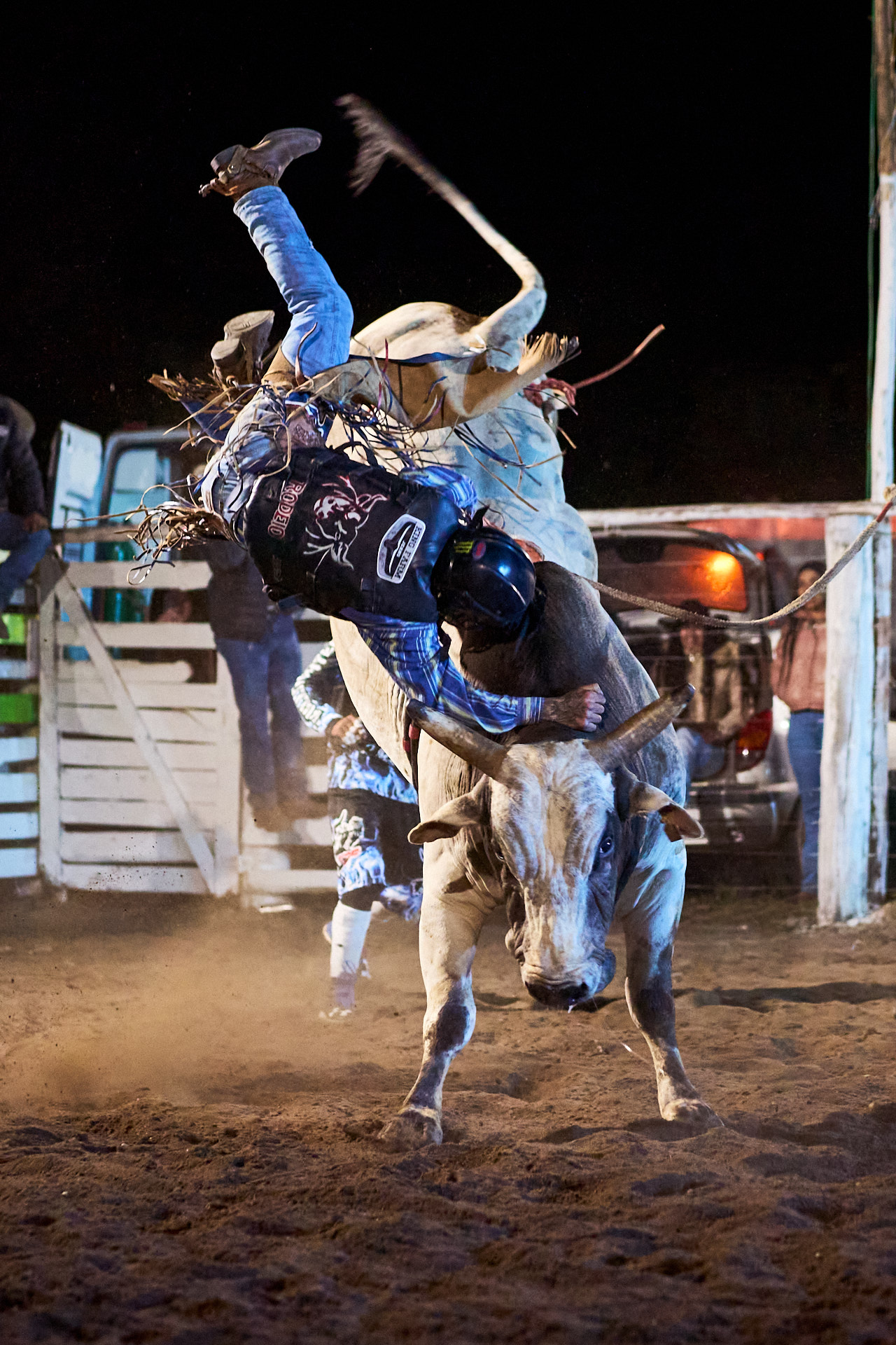 max-kandler-bull-riding-phtography-09