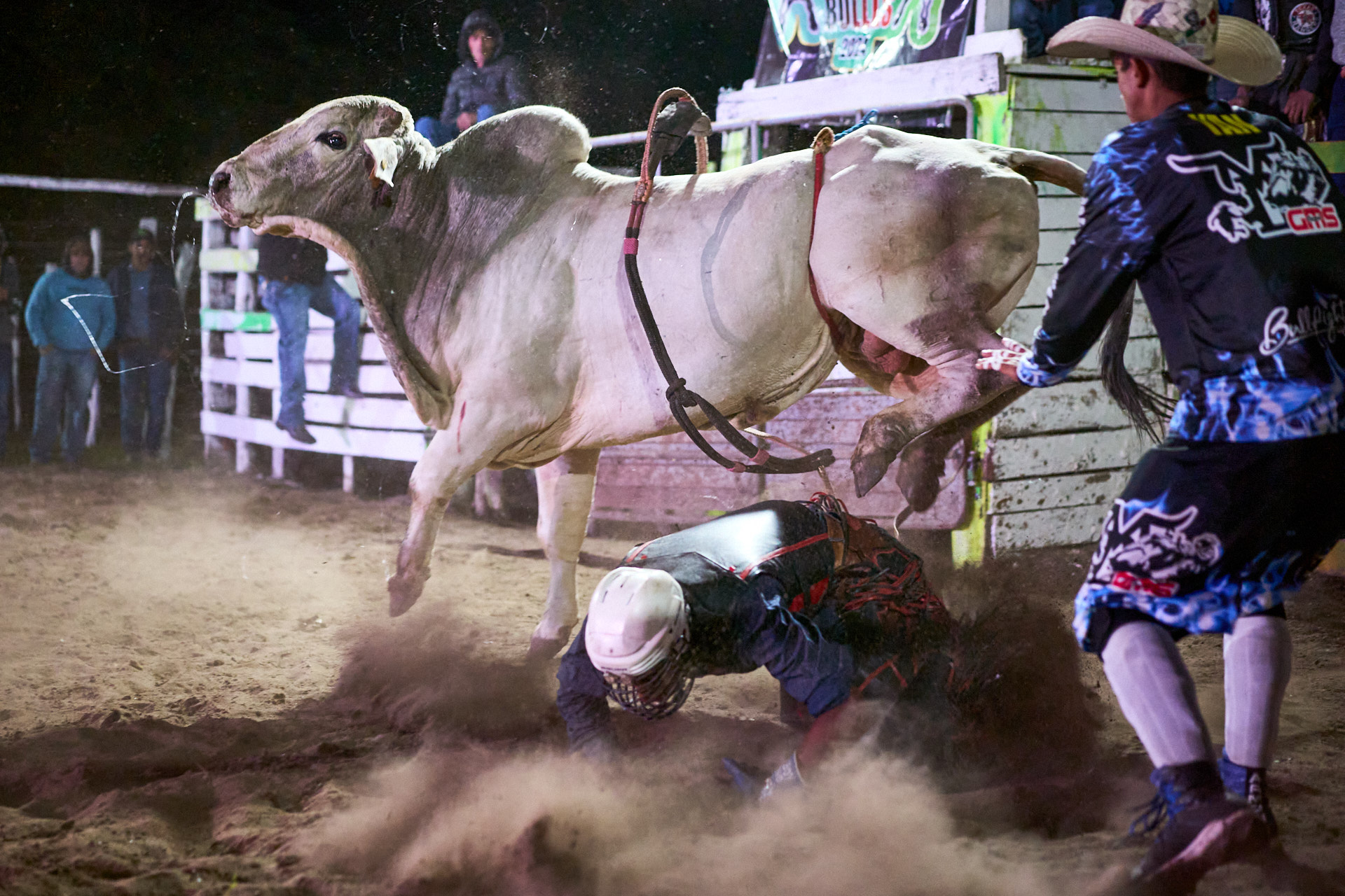 max-kandler-bull-riding-phtography-10